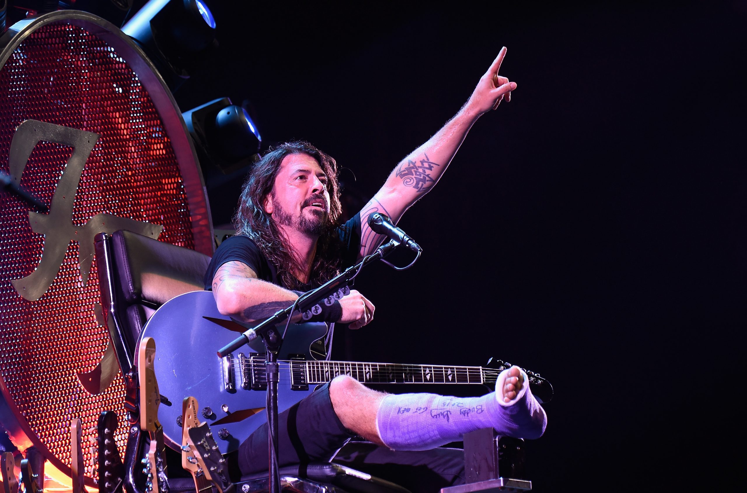Watch Dave Grohl Play Foo Fighters' 20th Anniversary Blowout From A Giant Motorized Throne