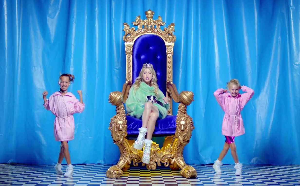 LIZ - When I Rule The World video