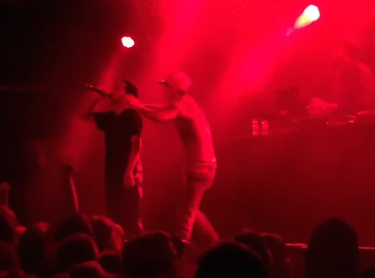 Watch Earl Sweatshirt Punch A Stage Crasher In New Zealand