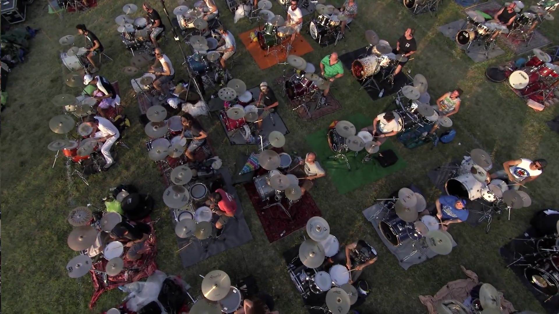 Here's That 1,000-Person Italian Foo Fighters Cover Band In Action