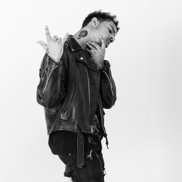 Vic Mensa - "Heir To The Throne (Freestyle)"