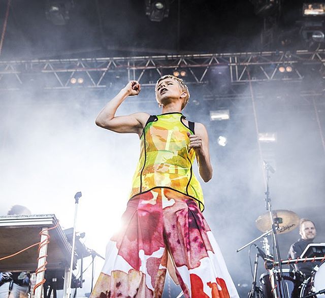 Watch Robyn & La Bagatelle Magique Make Their Live Debut At Popaganda Festival