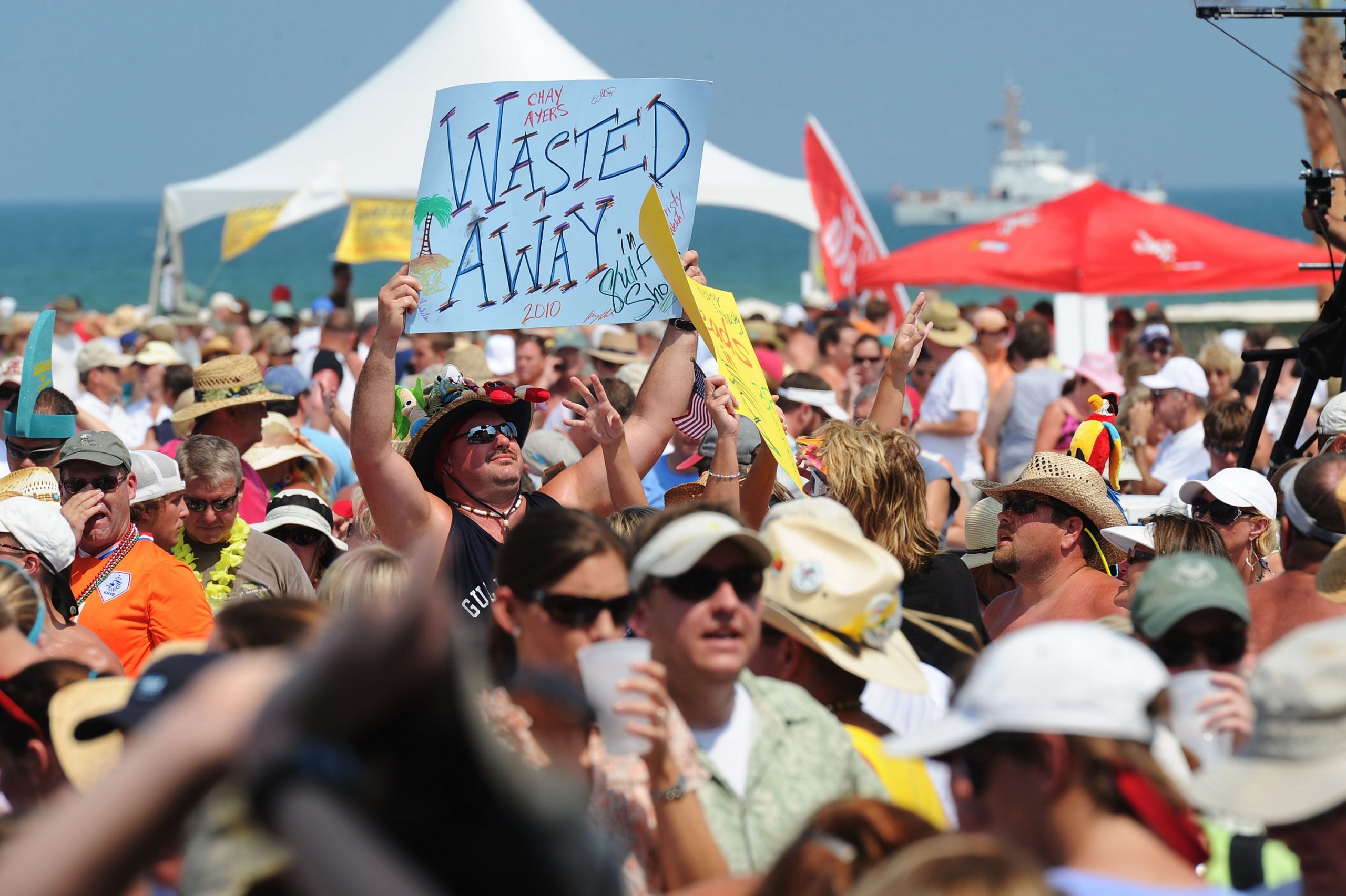 Wait, Parrotheads Bring Homemade Toilets To Jimmy Buffett Concerts?