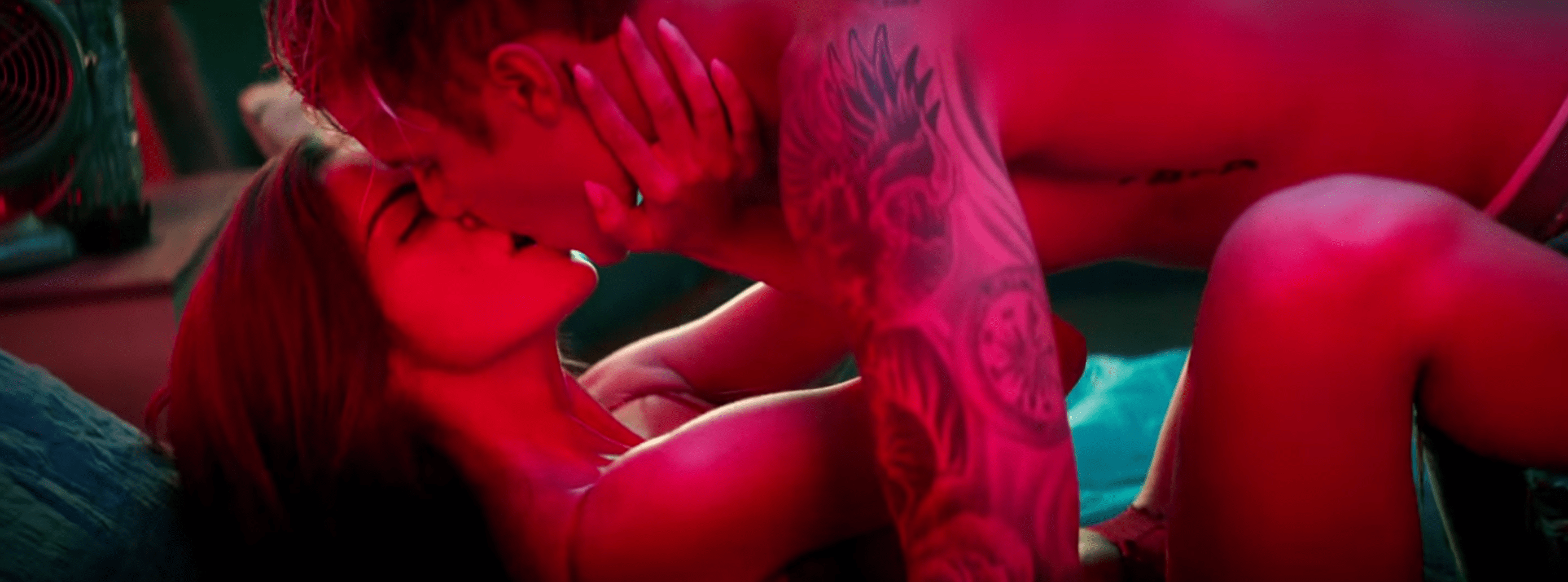 Justin Bieber "What Do You Mean" Video