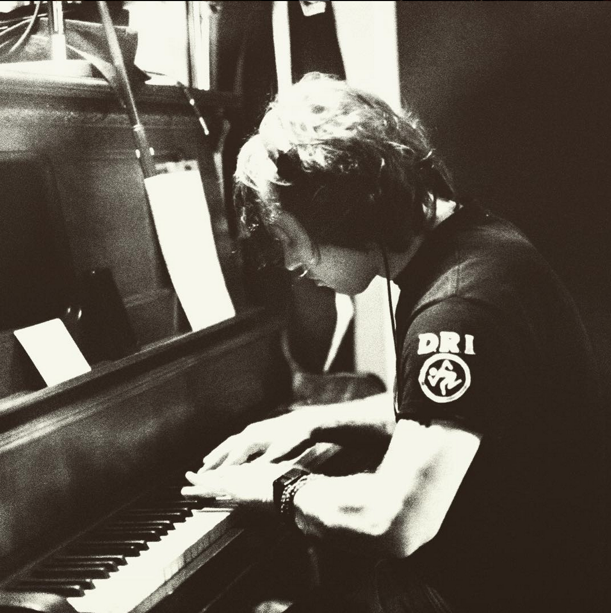 Ryan Adams Made A Rootsy Cover Of Taylor Swift's "Shake It Off" On Its One-Year Anniversary