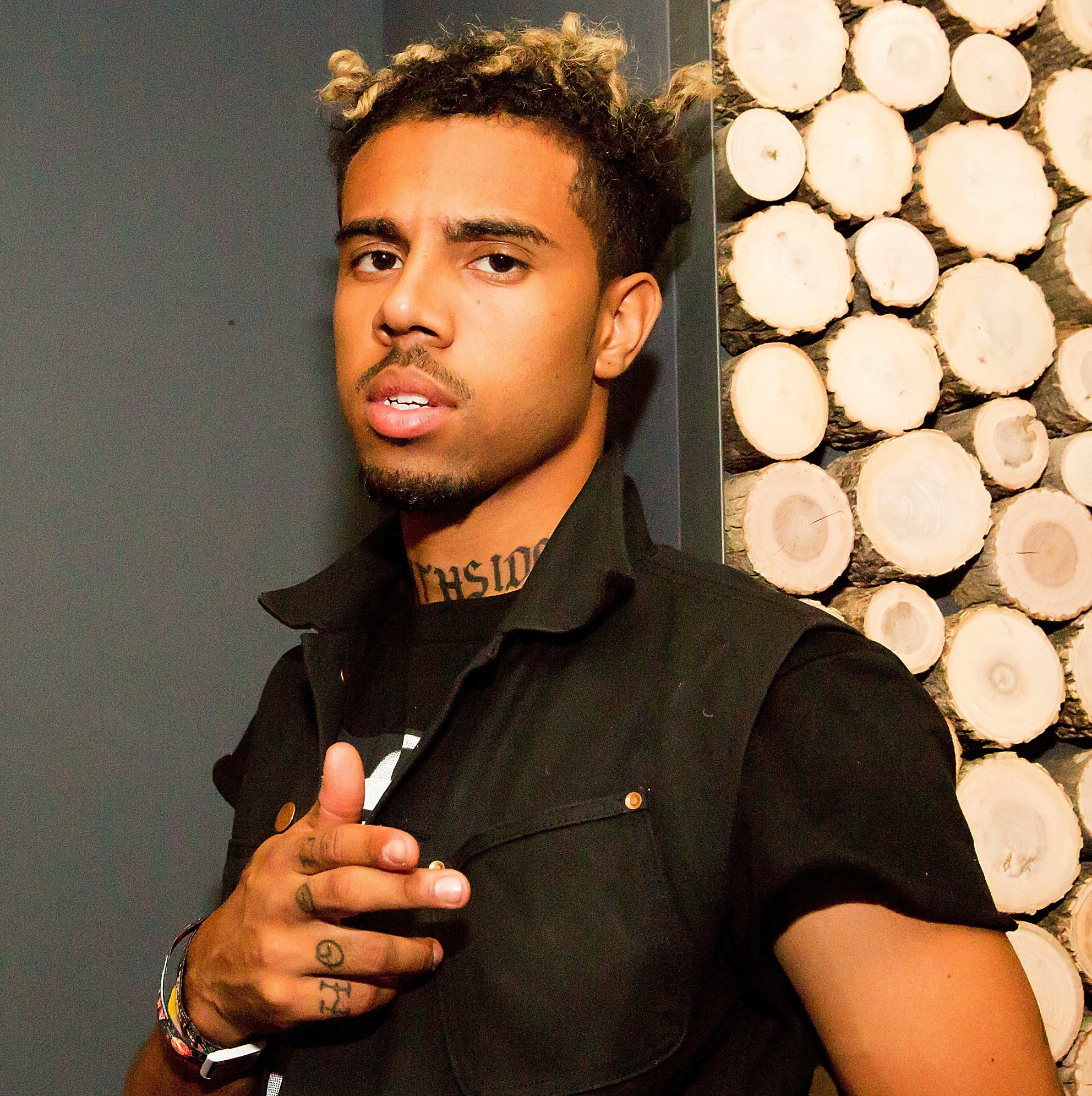 Vic Mensa Oasis Racist Dickheads