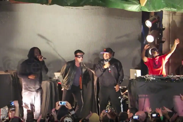 Watch Damon Albarn Join De La Soul For "Feel Good Inc." At Dismaland