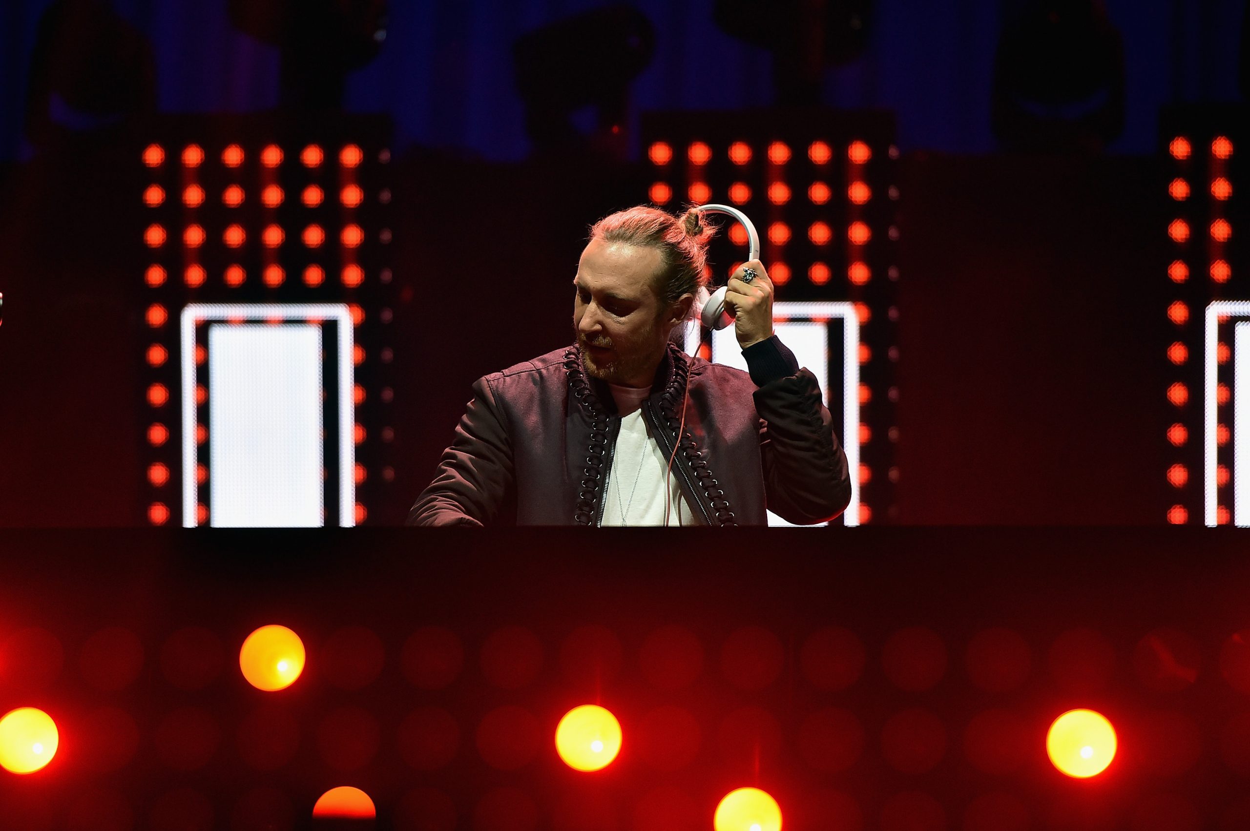 Four People Were Stabbed In Apparent Gang Fight At David Guetta Show