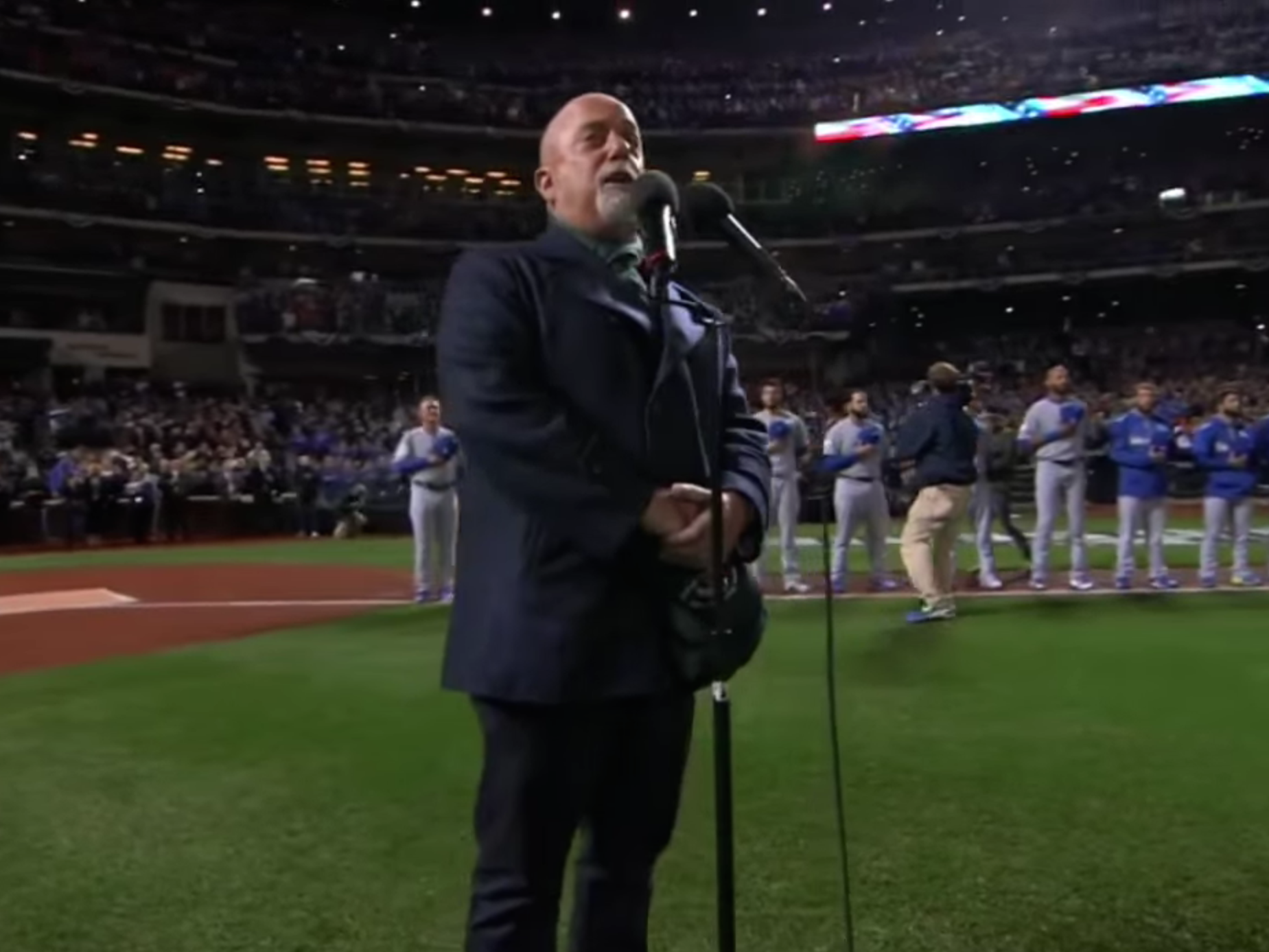 Watch Billy Joel Lead The Mets To World Series Game 3 Win