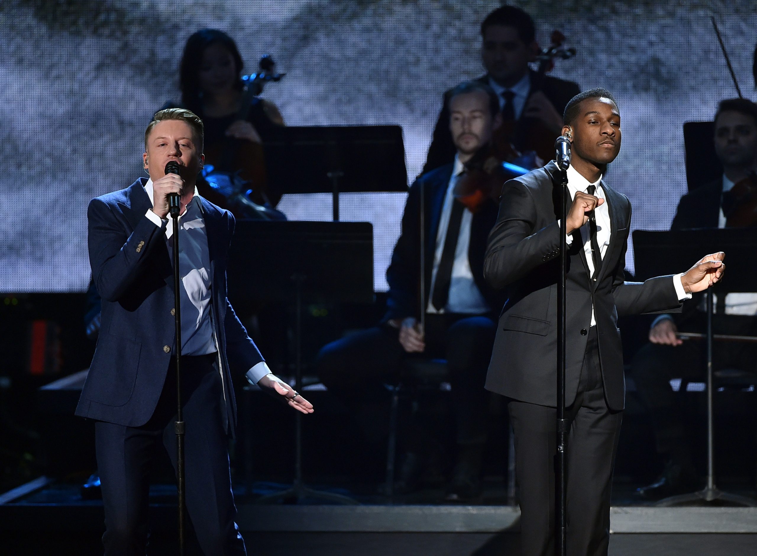 Watch Macklemore Debut "Kevin" With Leon Bridges At The AMAs