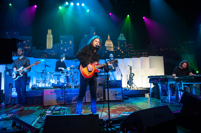 Watch The War On Drugs Perform "Under The Pressure" On Austin City Limits (Stereogum Premiere)