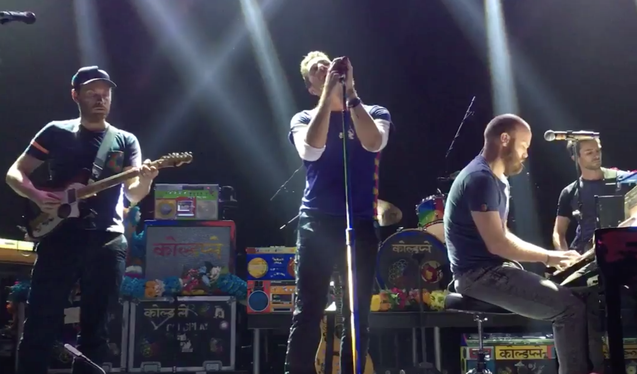 Watch Coldplay Cover "Imagine" In Tribute To Paris