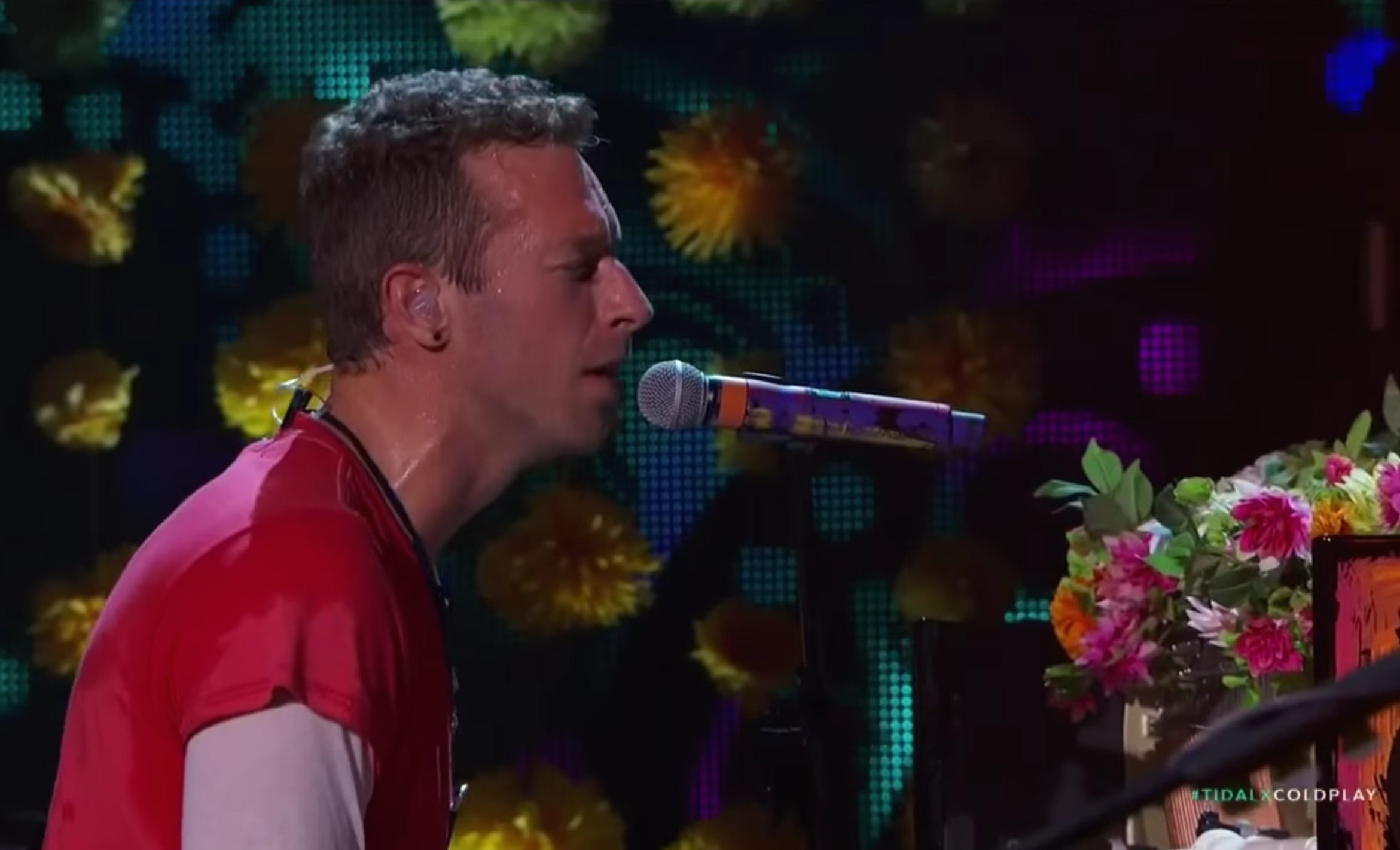 Watch Coldplay Debut "Up&Up" & "A Head Full of Dreams" In LA