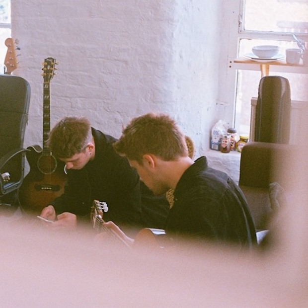 Aquilo - "Never Seen You Get So Low"