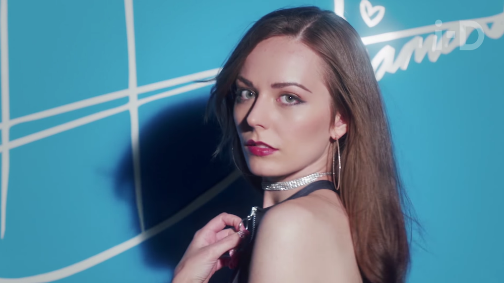 Hannah Diamond - "Hi" Video