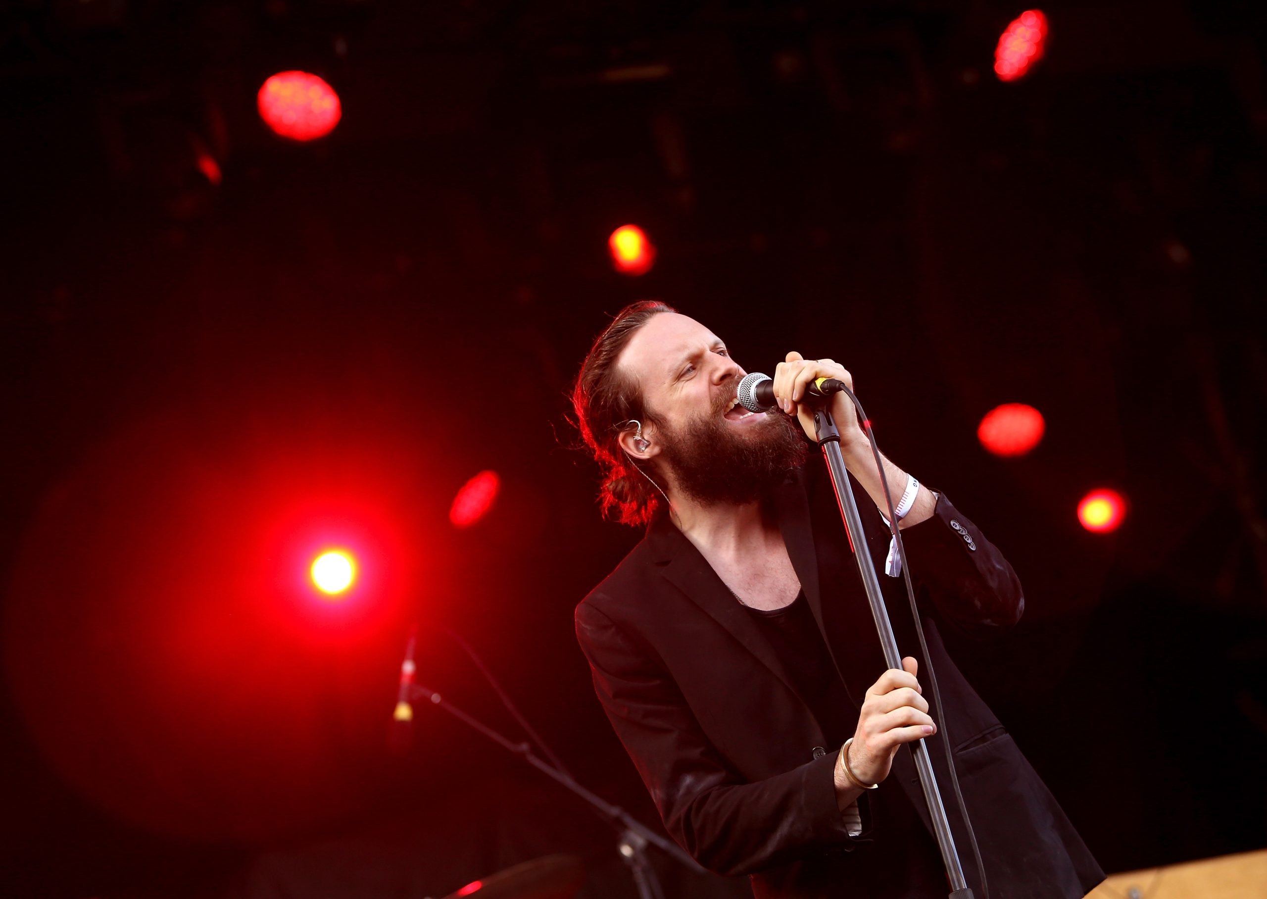 Father John Misty Answers Fans' Questions And Comments