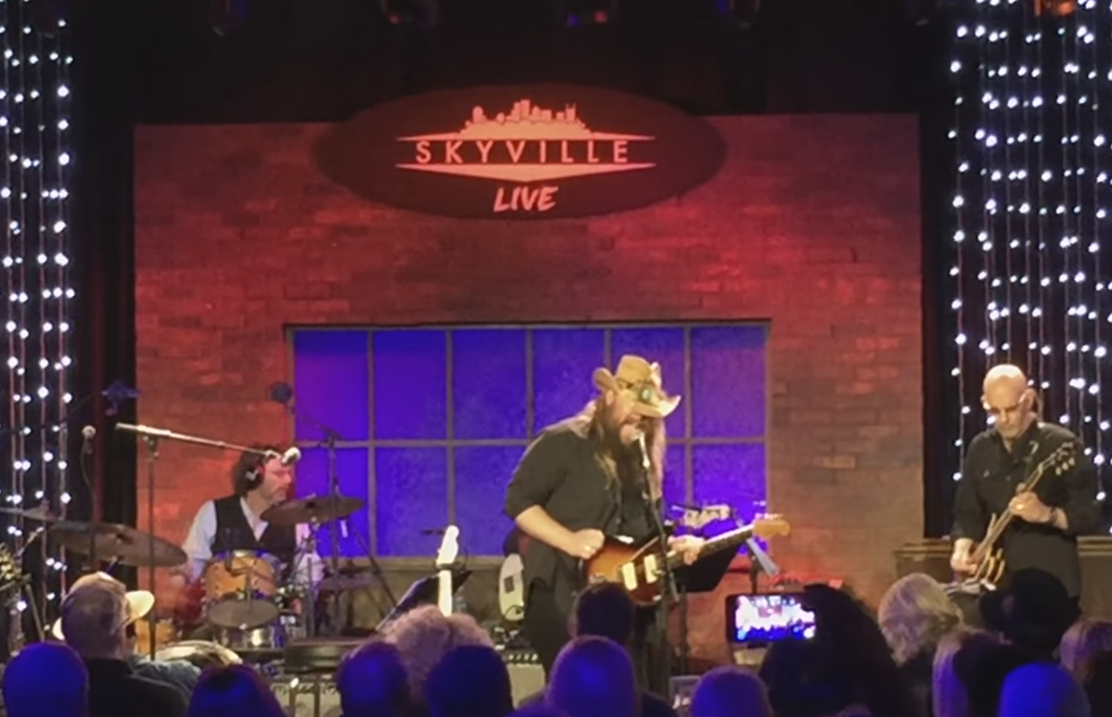 Watch Chris Stapleton Cover "Whipping Post" At Gregg Allman Tribute