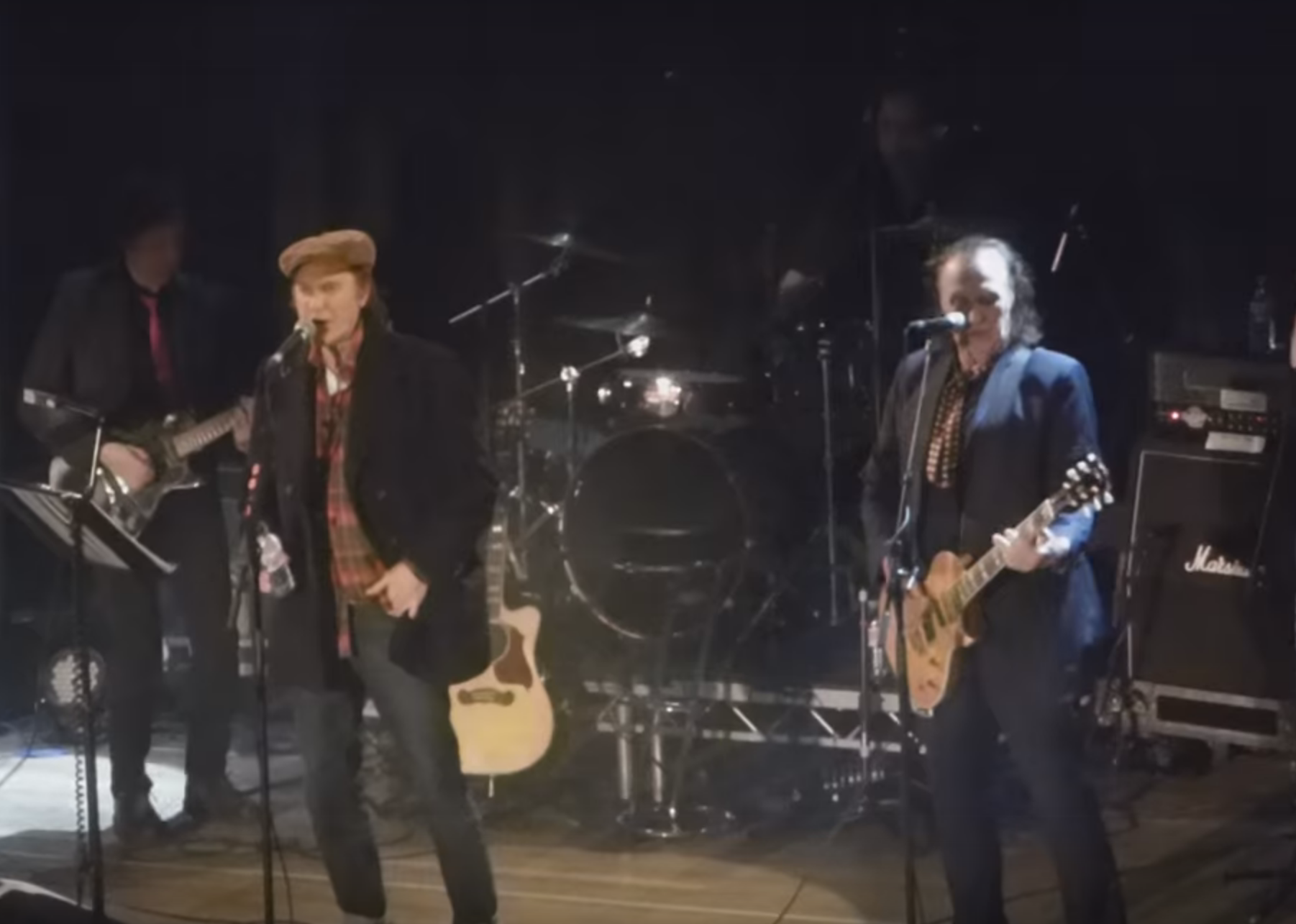 Watch The Kinks' Ray And Dave Davies Reunite Onstage For "You Really Got Me"