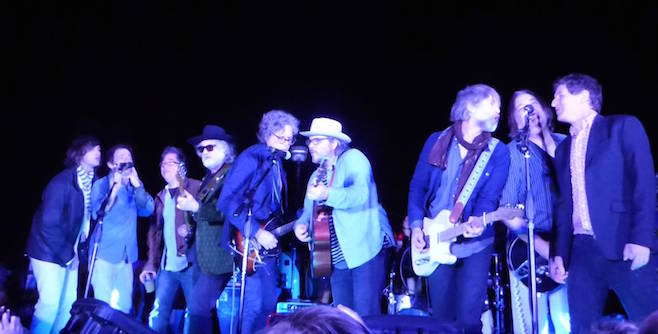 Watch Jeff Tweedy, Corin Tucker, & R.E.M.'s Mike Mills & Peter Buck Cover David Bowie