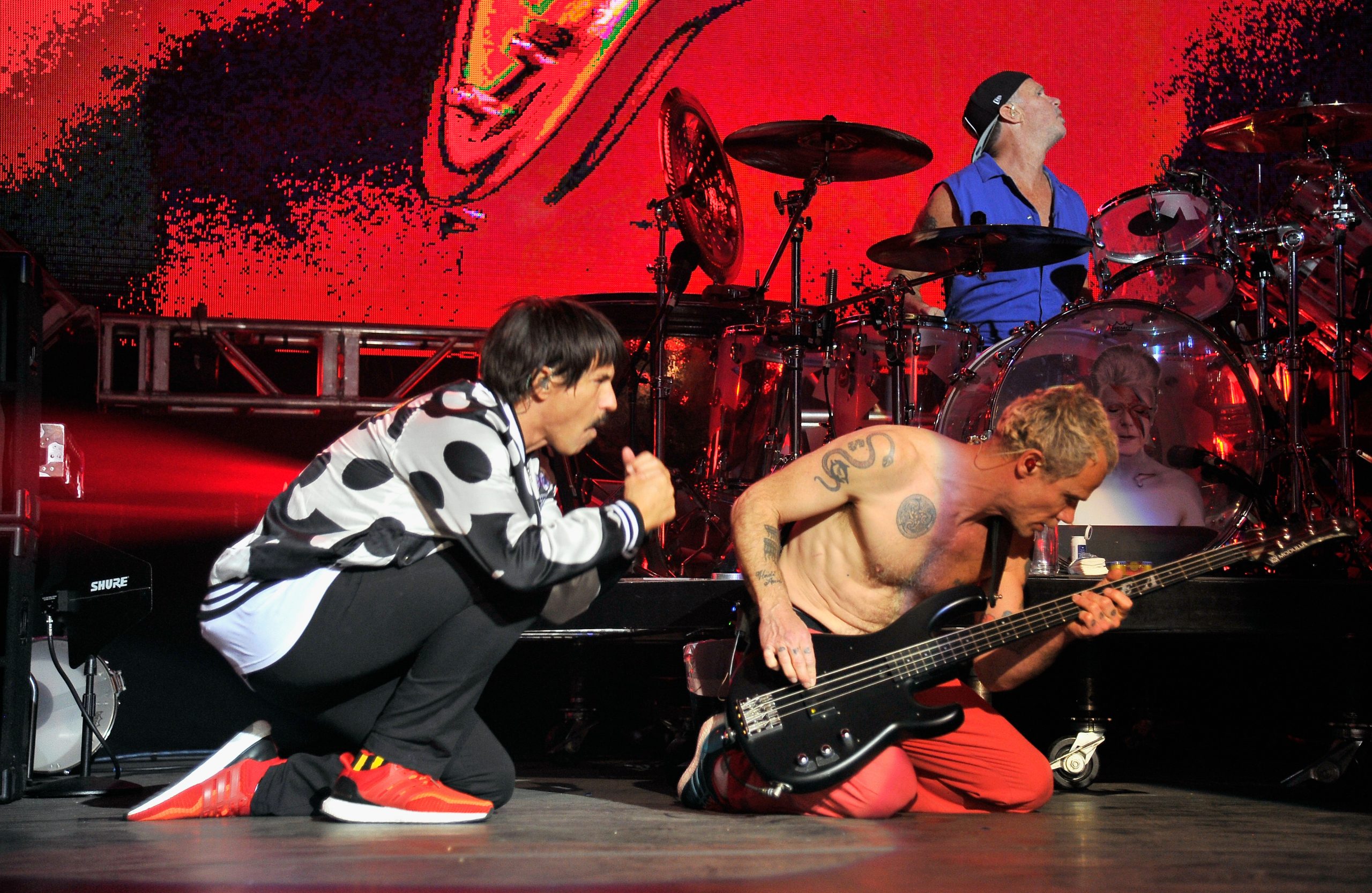 Watch Red Hot Chili Peppers Play "Aeroplane" For The First Time In 19 Years