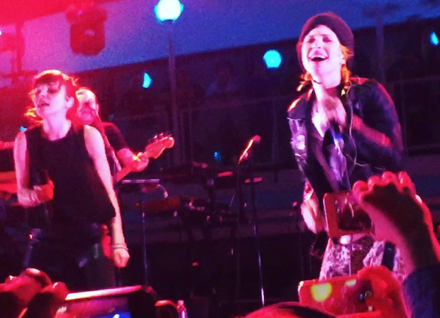 Watch Chvrches Perform With Hayley Williams On The Paramore Cruise