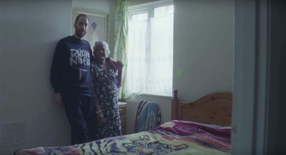 Gold Panda - "In My Car" Video