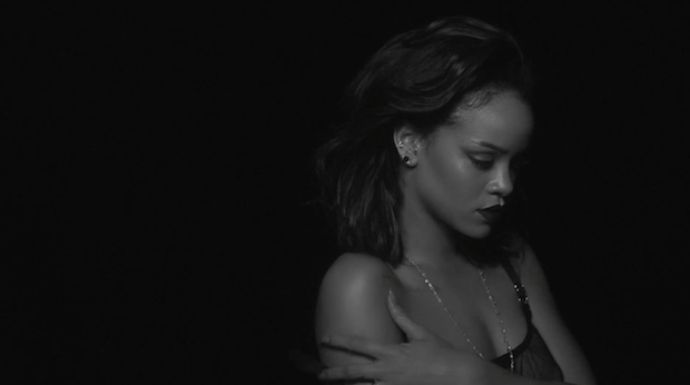 Rihanna - "Kiss It Better" Video