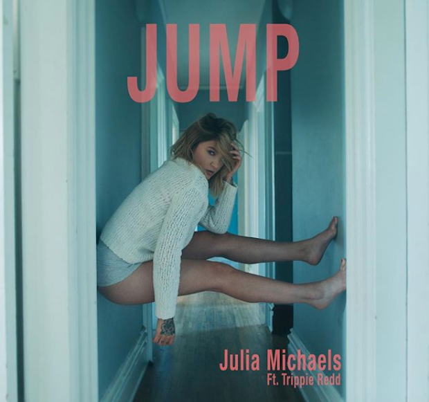 Julia-Michaels-Jump