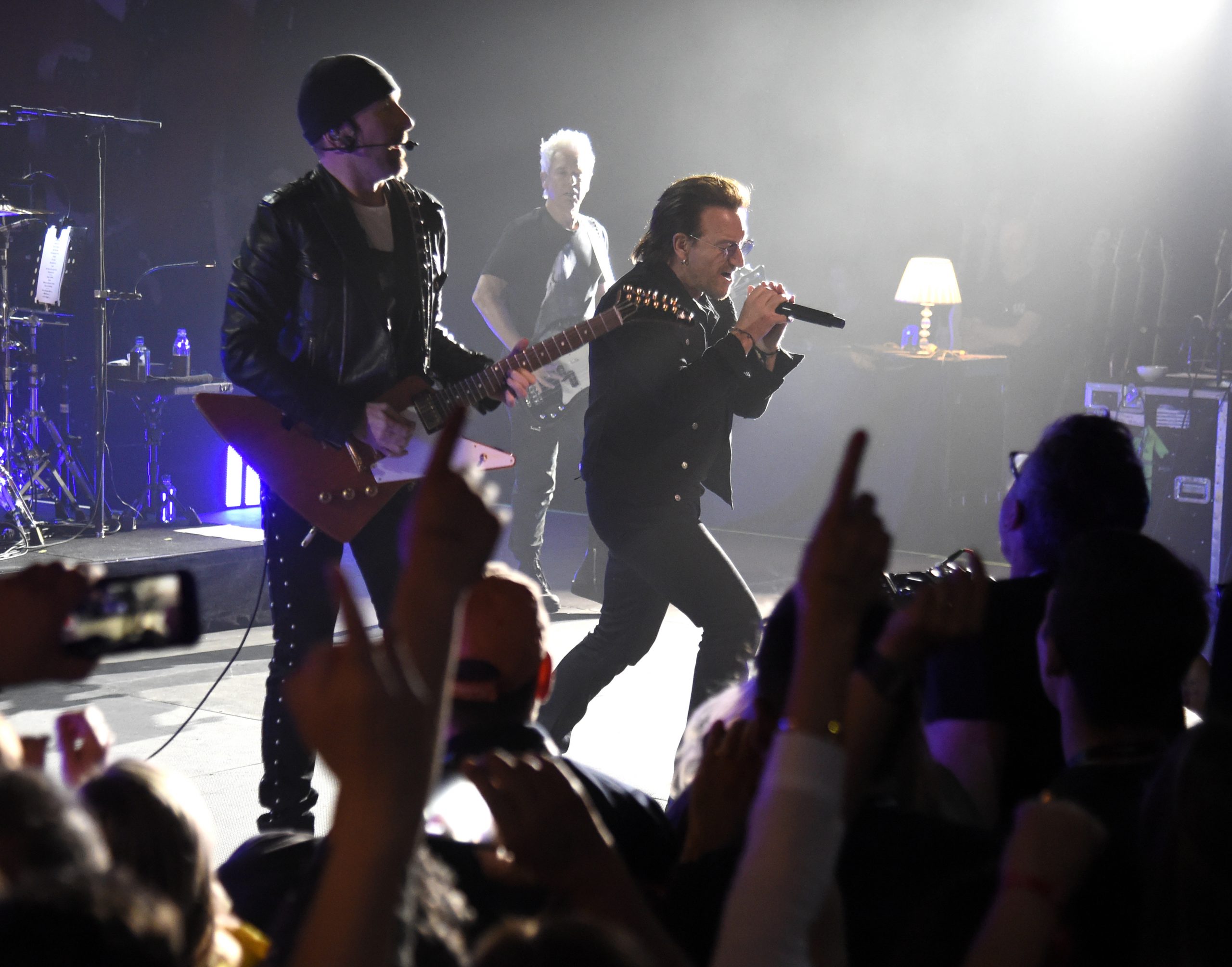 U2-Live-Apollo-Theater