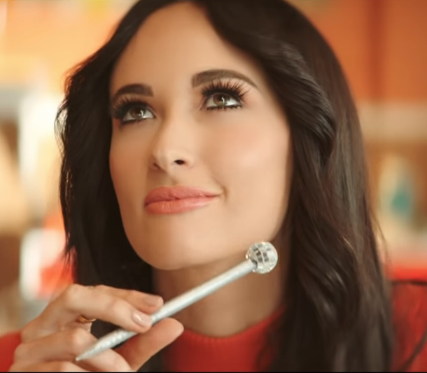 Kacey-Musgraves-High-Horse-Video
