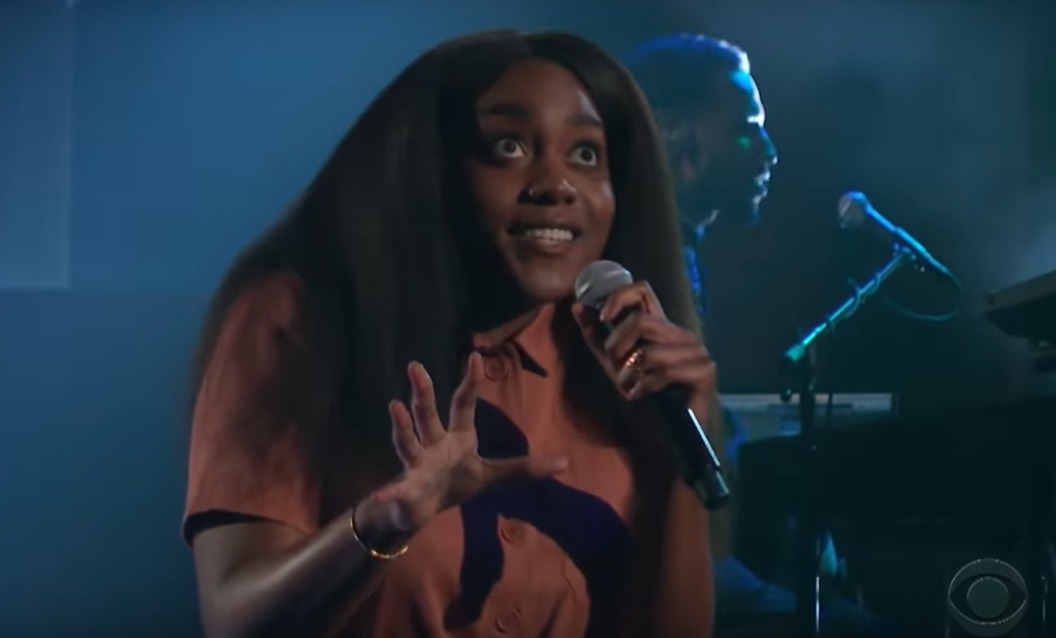 Noname-on-Colbert