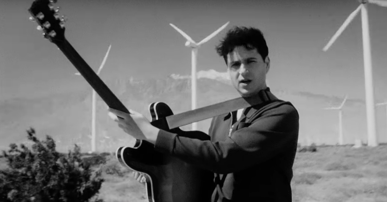 Vampire-Weekend-This-Life-video