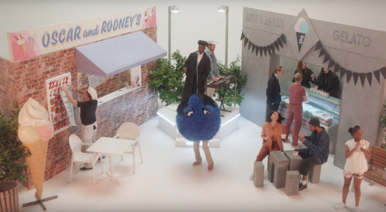 Metronomy-Salted-Caramel-Ice-Cream-video