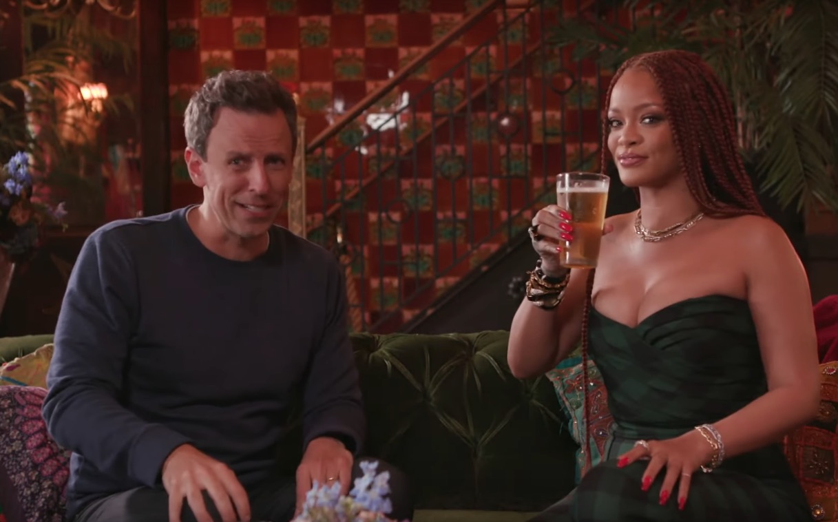 Seth-Meyers-and-Rihanna