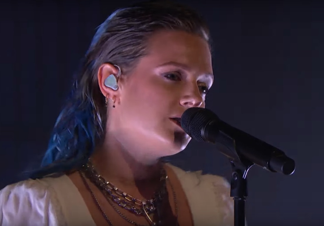 Tove-Lo-on-Seth-Meyers