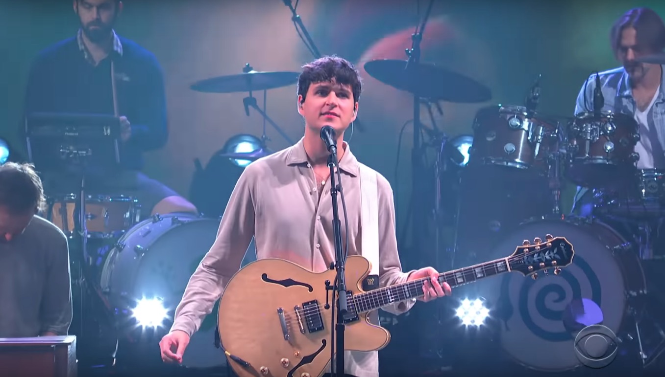 Vampire-Weekend-on-Colbert