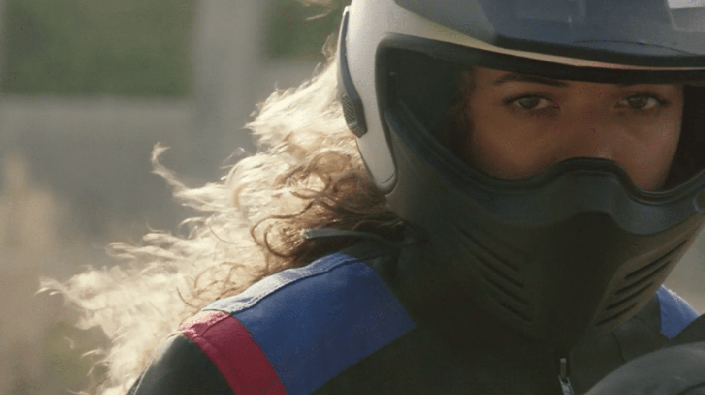 Nilüfer Yanya - "H34T RISES" Video