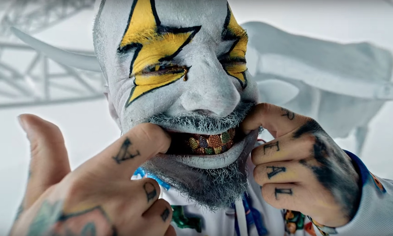 J-Balvin-Blanco-video