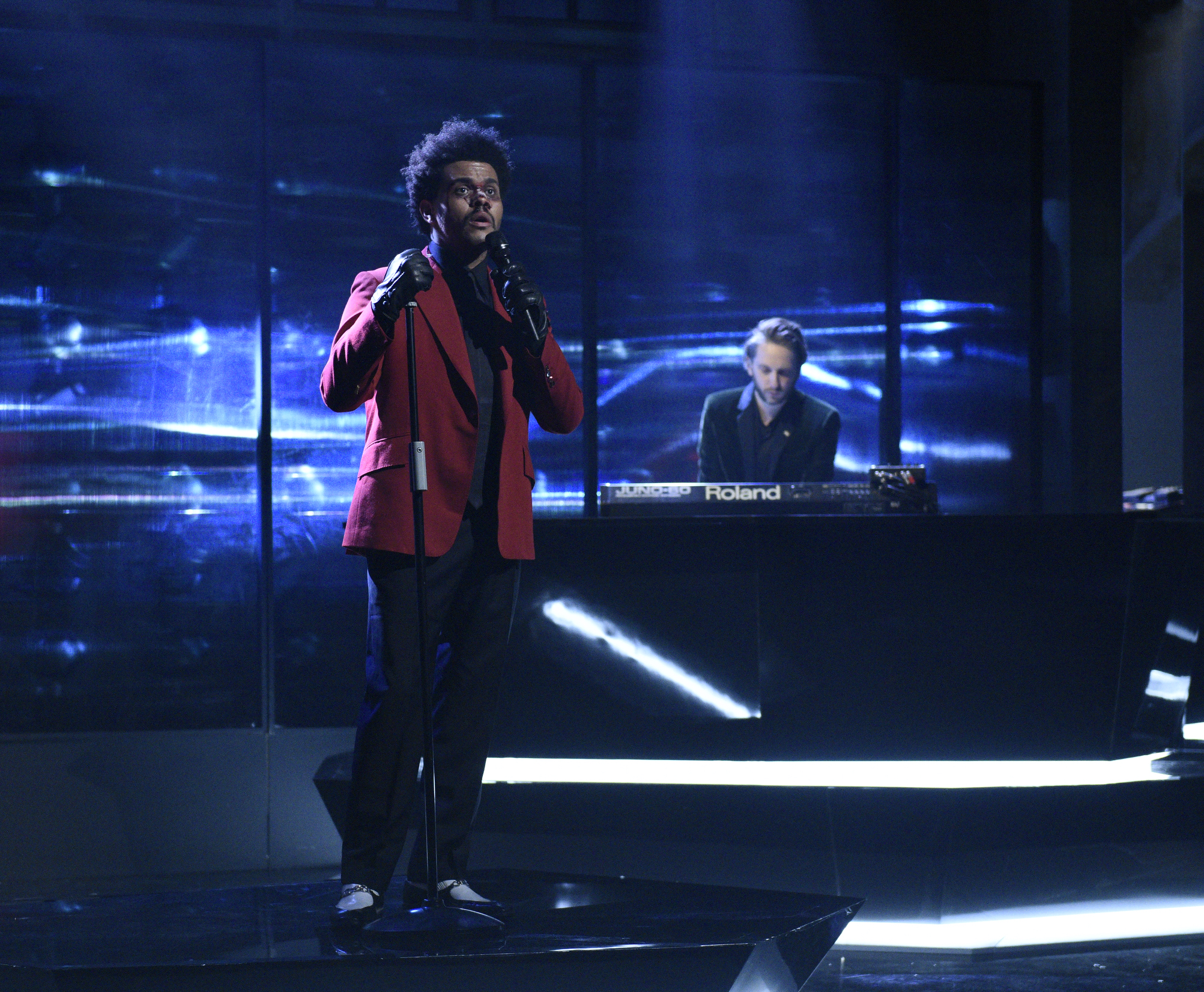 The-Weeknd-Oneohtrix-Point-Never