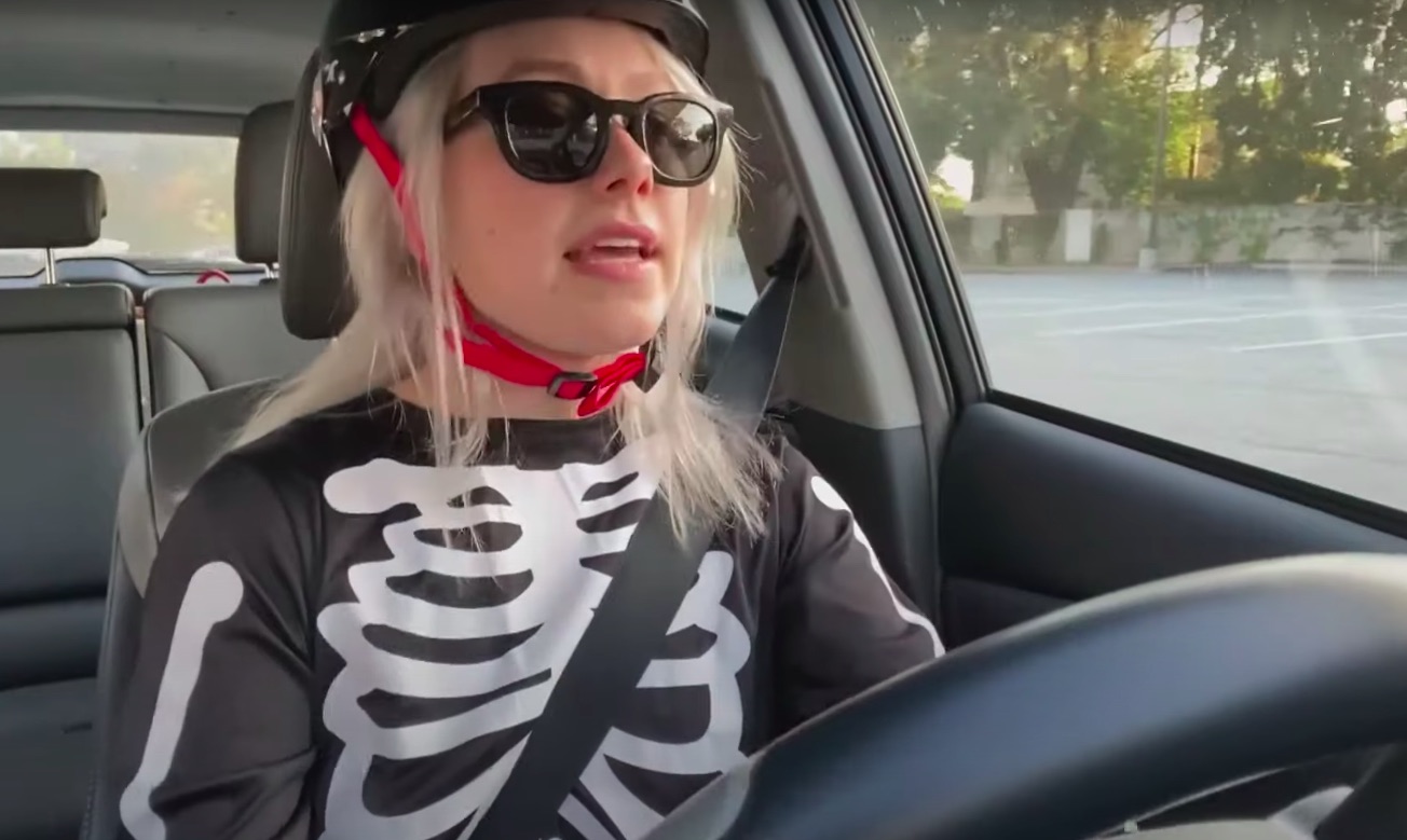 Phoebe-Bridgers-on-Corden