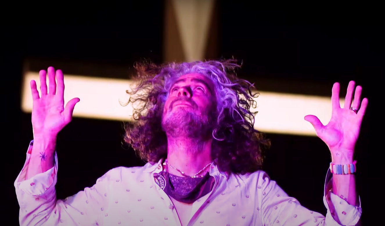 The-Flaming-Lips-God-And-The-Policeman