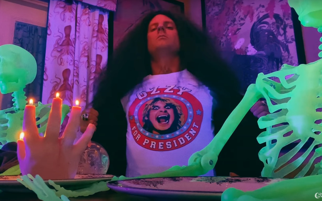 Two-Minutes-To-Late-Night