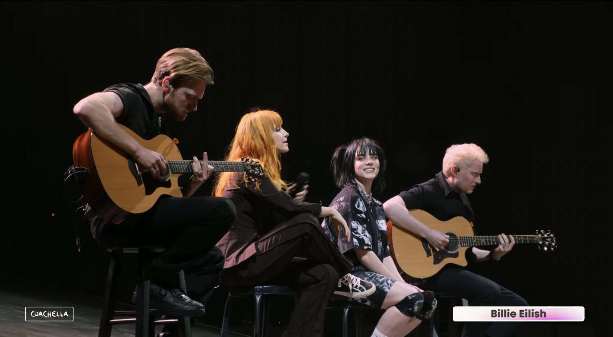 Billie Eilish & Hayley Williams sing Paramore at Coachella