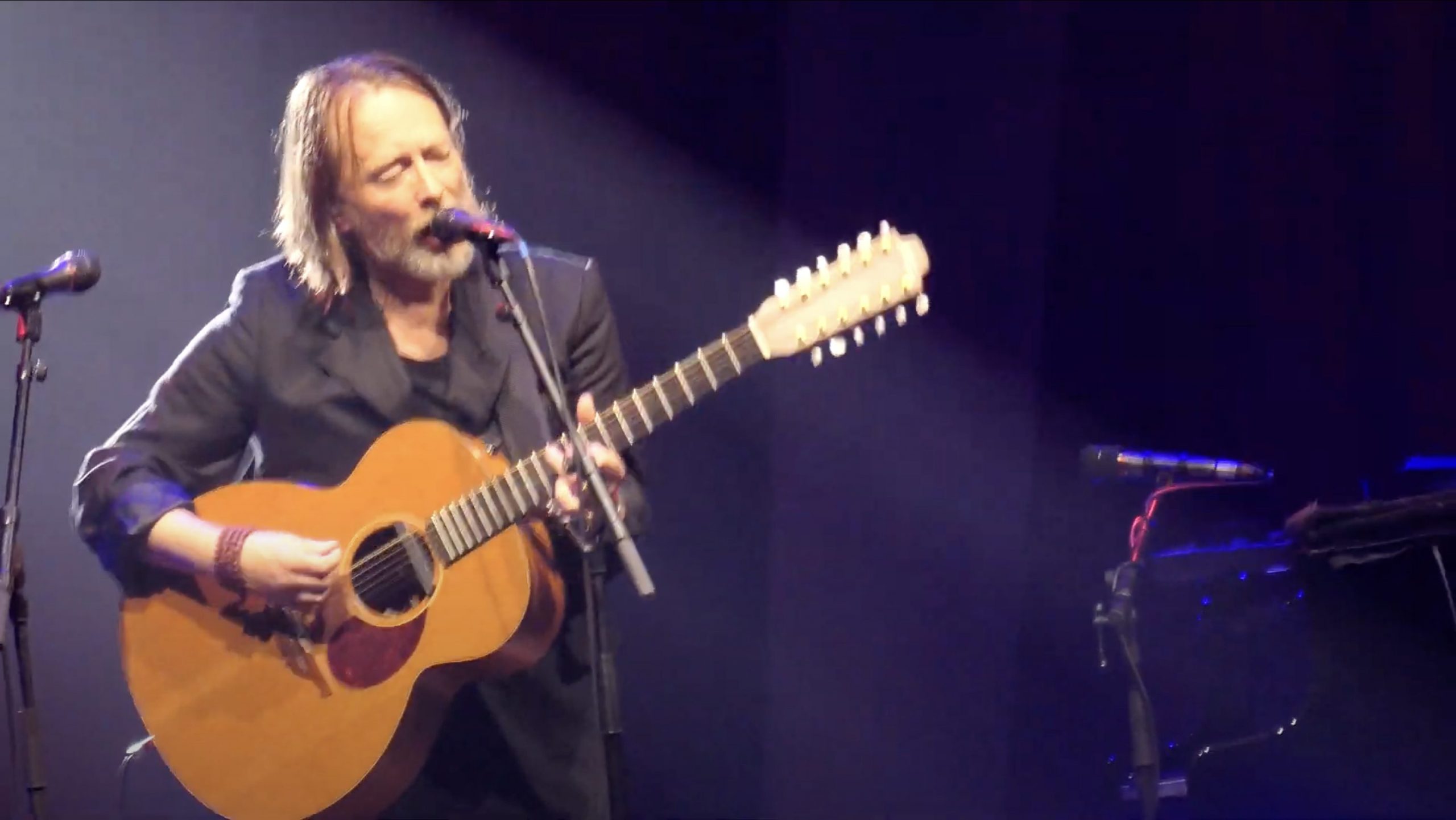 Thom Yorke Solo Acoustic 2022
