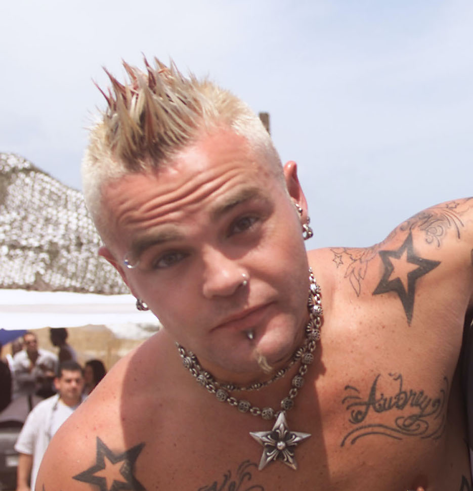 Crazy Town Frontman Shifty Shellshock Dead At 49, image size:935x971