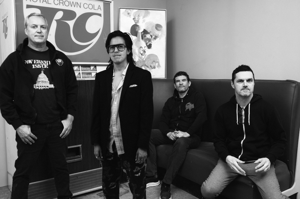 PROPAGANDHI At Peace レコード LP - Propagandhi - At Peace – Encore Records Ltd