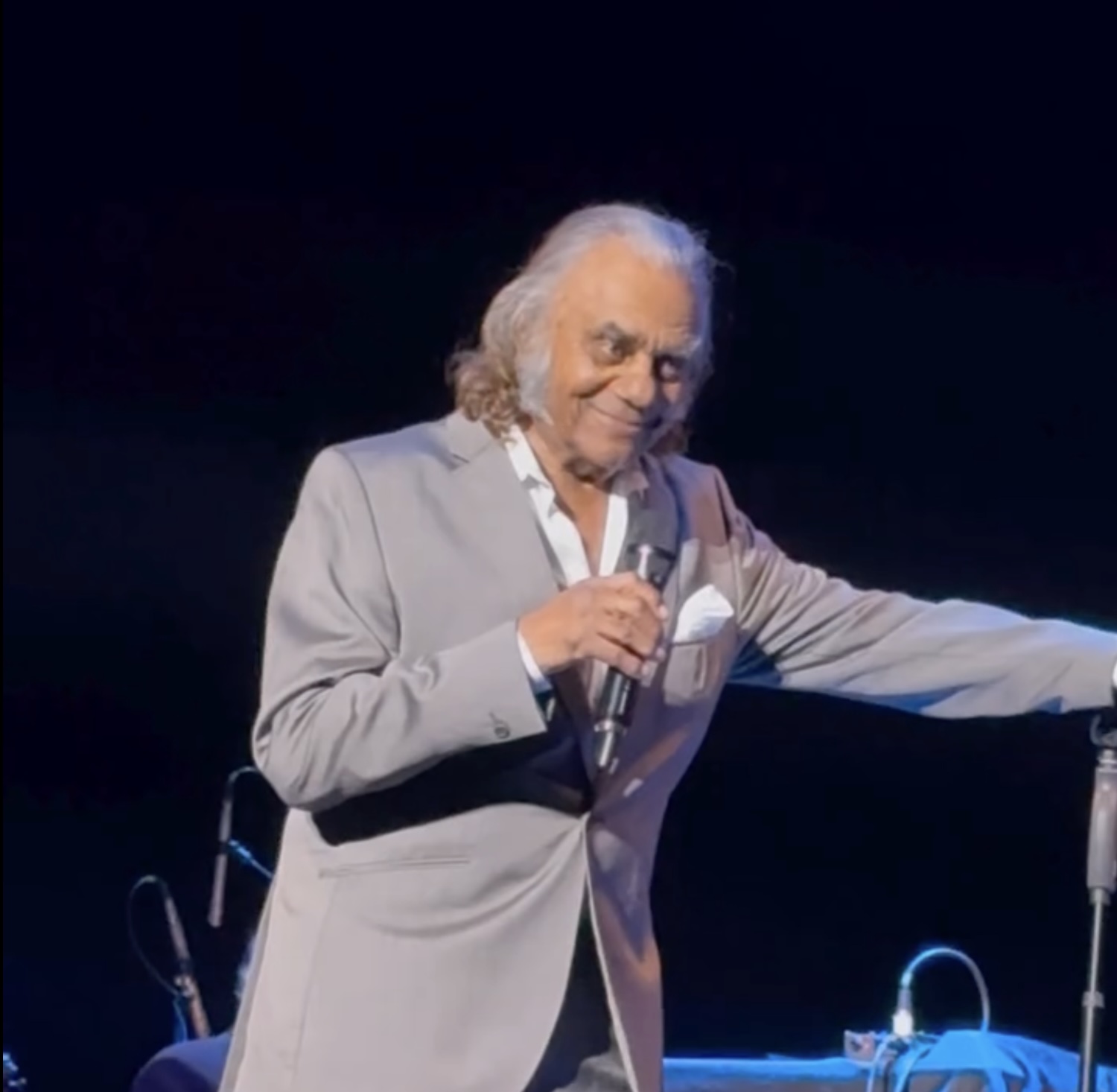 Watch Legendary Crooner Johnny Mathis Perform At His Final Concert
