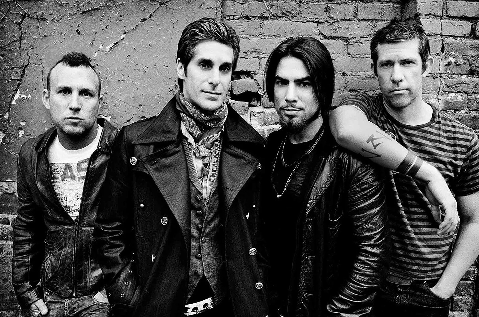 Jane's Addiction, Perry Farrell Sue Each Other