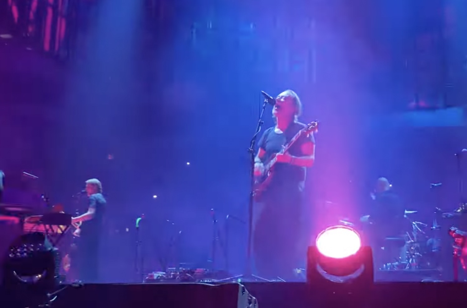 Watch Radiohead Play “Just” For The First Time In 16 Years