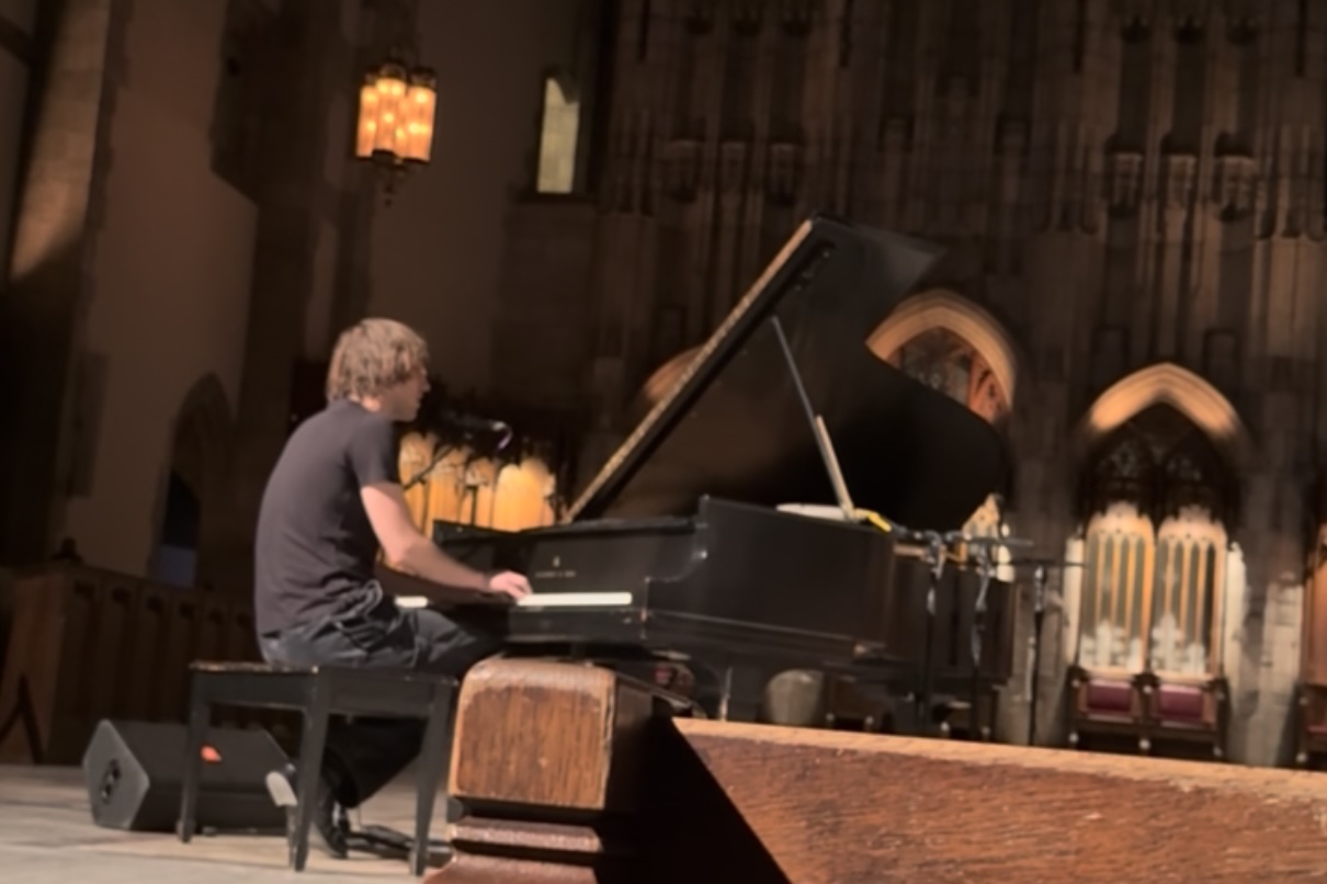 Cameron Winter Gives Chicago New Song, Gets Photo Ops With Debbie Harry And Jeff Tweedy